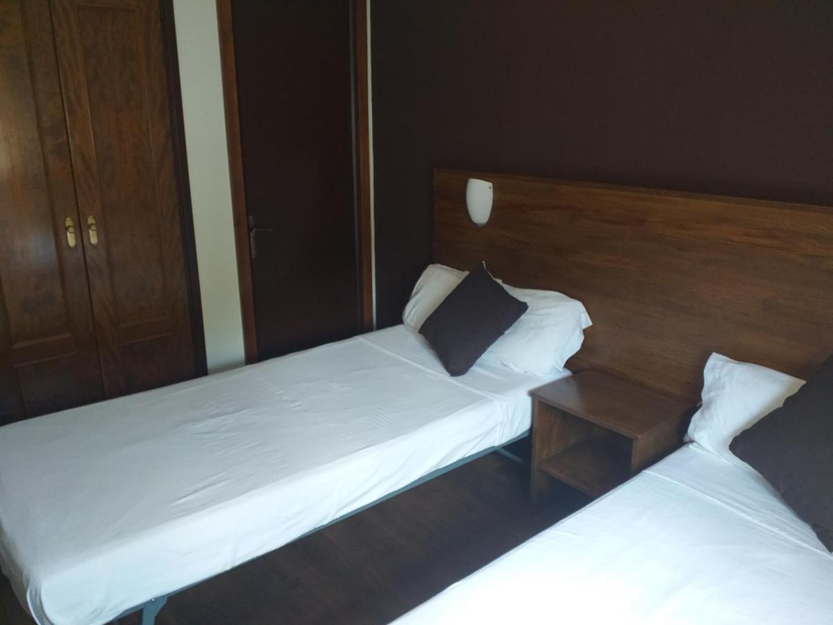 Hostal Sant Marcal Amer Exterior foto